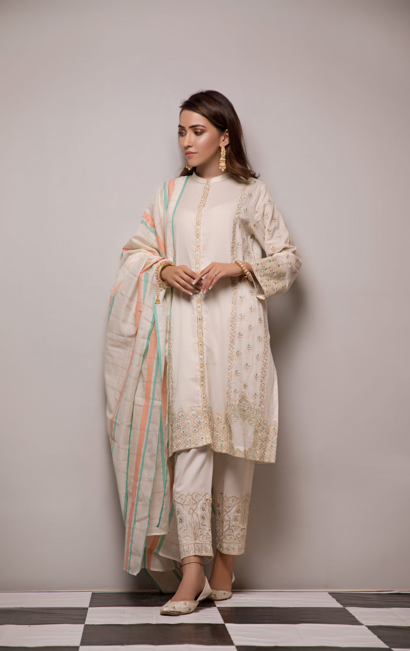Off White 2 PCs Semi Formal